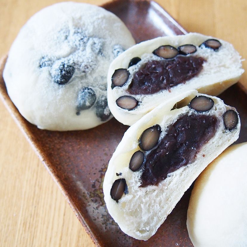 豆大福風あんぱんのレシピ、おせちの黒豆をリメイク！